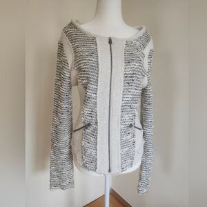 DREW Off-White and Gray Knit Sweater